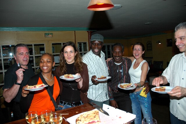 min 2006 05 02 latino 122